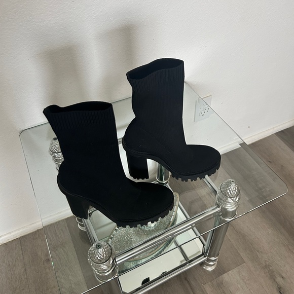 Zara Black Heeled Boots - Picture 4 of 9